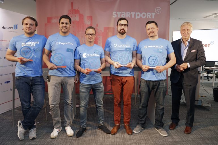 Erich Staake im Dialog mit den Startups Aindex.Ruhr