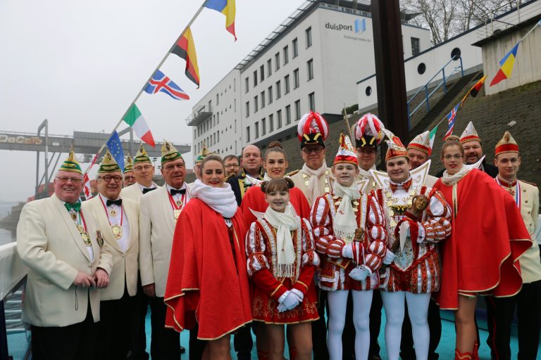 Gute Stimmung an Bord der Karl Jarres. Copyright duisport