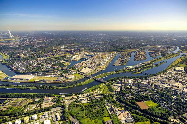 Luftaufnahme des Duisburger Hafens © Hans Blossey
