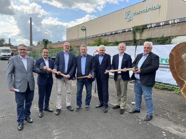 v.l.n.r. Matthias Palapys (Geschäftsführer dig)